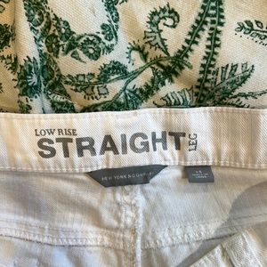New York and Co White Cropped Jeans size 14
